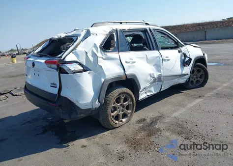 2023 Toyota Rav4 Hybrid Woodland Edition z USA, uszkodzony, nr VIN 2T3UWRFV4PW160038